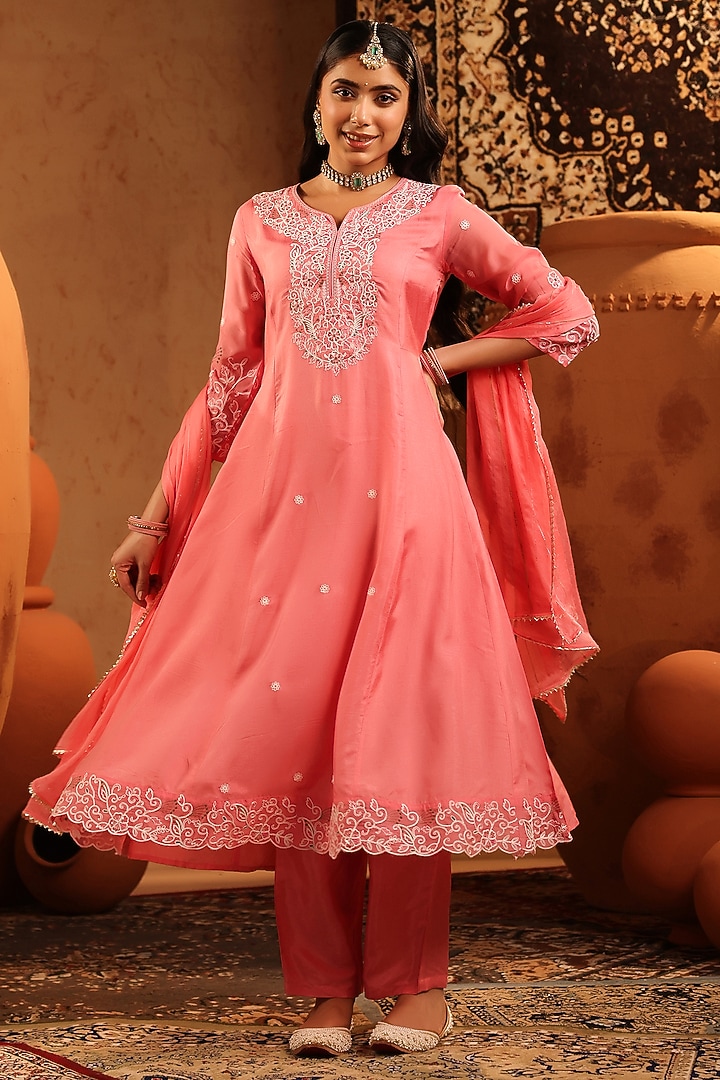 Mauve Russian Silk Thread Embroidered Anarkali Set by Scakhi Luxe at Pernia's Pop Up Shop