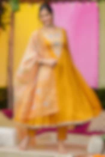 Mustard Shimmer Tissue Thread Embroidered Anarkali Set by Scakhi Luxe at Pernia's Pop Up Shop