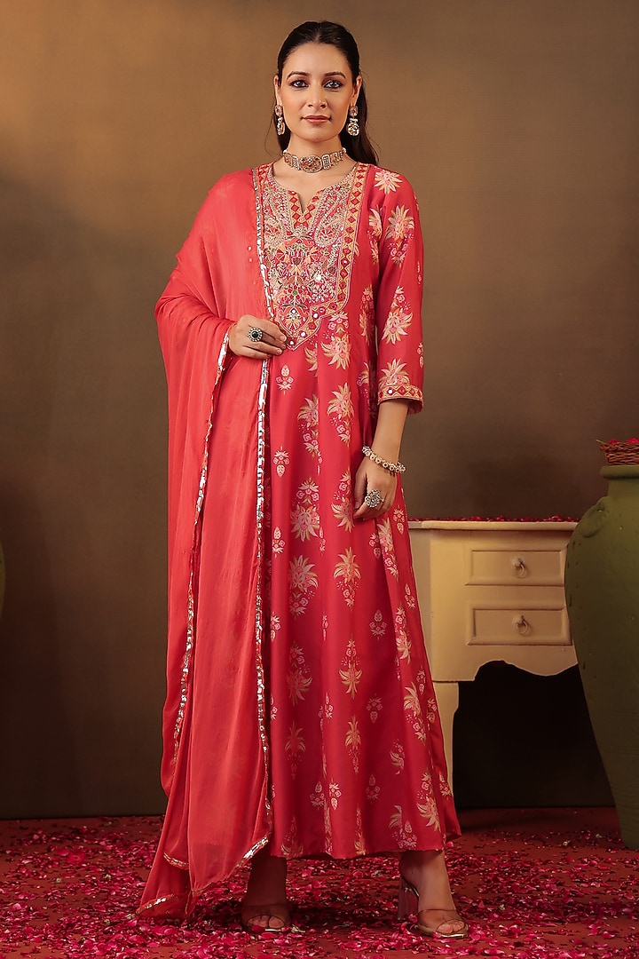 Coral Chanderi Silk Embroidered Anarkali Set by Scakhi Luxe at Pernia's Pop Up Shop