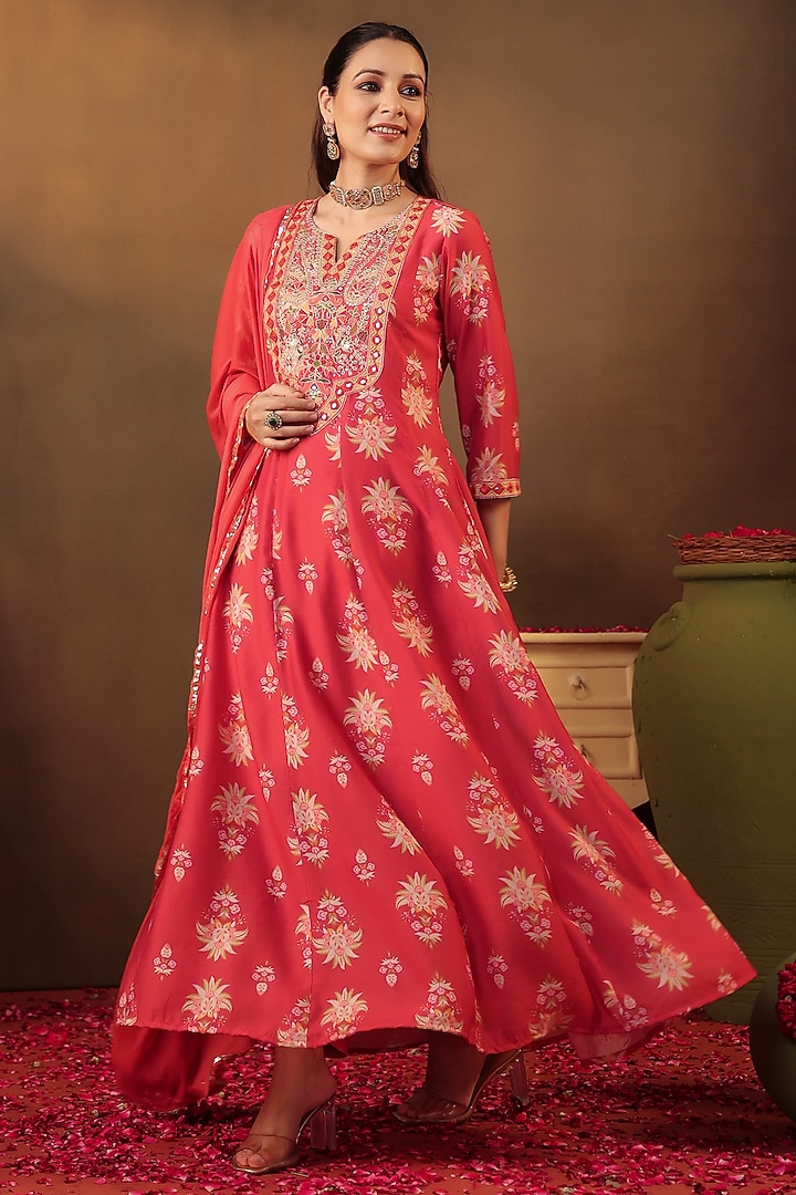 Coral Chanderi Silk Embroidered Anarkali Set by Scakhi Luxe at Pernia's Pop Up Shop