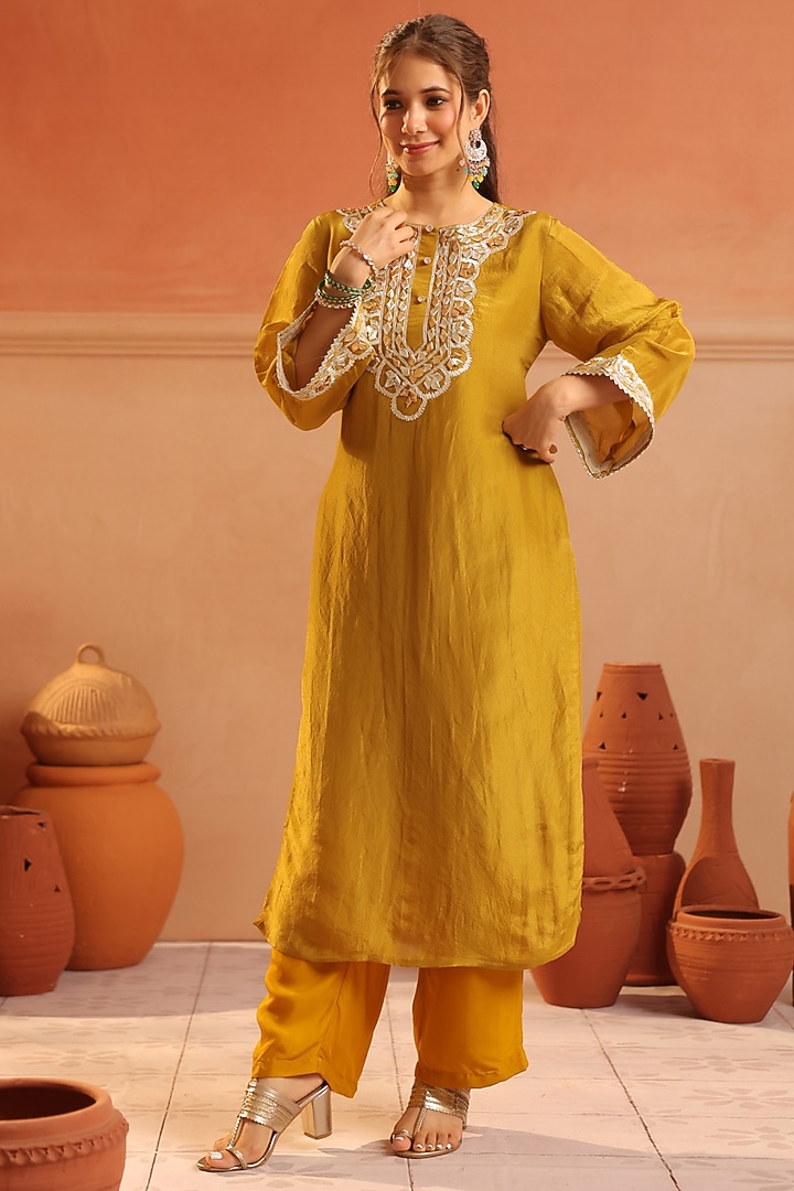 Olive Green Shimmer Tissue Gota Patti Work Straight Kurta Set by Scakhi Luxe at Pernia's Pop Up Shop