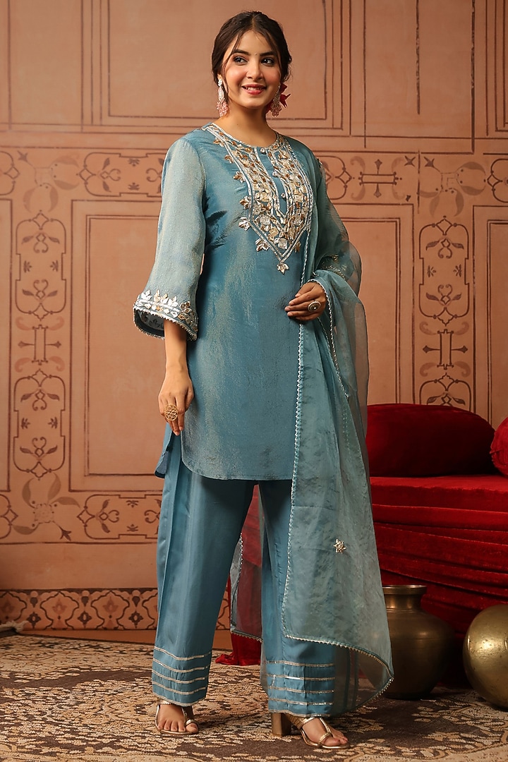 Teal Shimmer Tissue Floral Embroidered Kurta Set by Scakhi Luxe at Pernia's Pop Up Shop