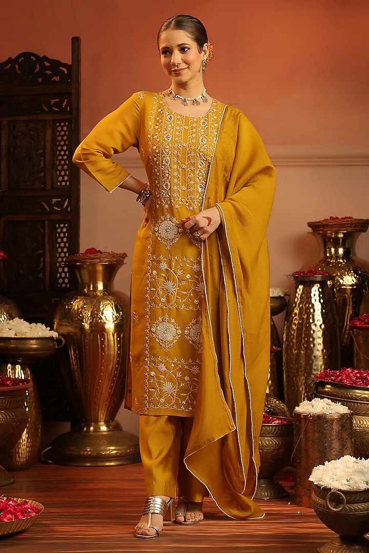 Mustard Coral Silk Sequin Embroidered Kurta Set by Scakhi Luxe at Pernia's Pop Up Shop