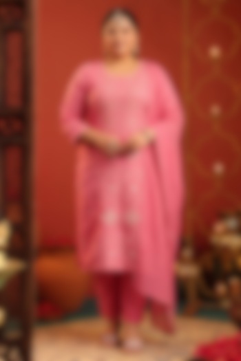 Pink Coral Silk Sequin Embroidered Kurta Set by Scakhi Luxe at Pernia's Pop Up Shop
