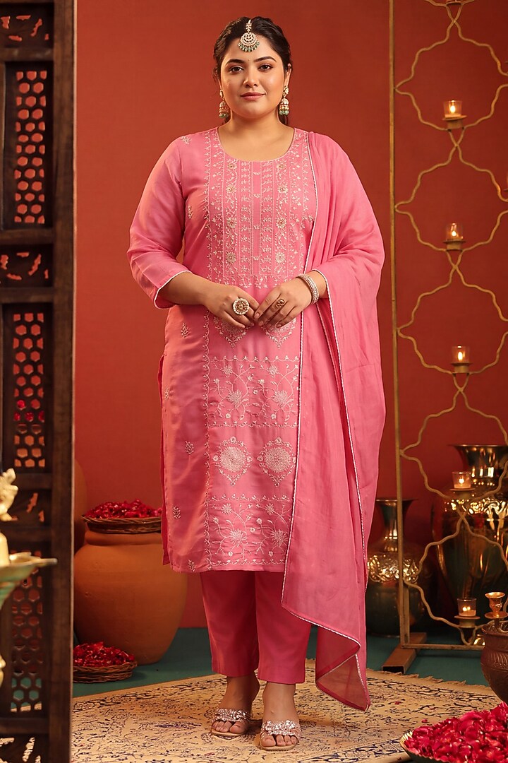 Pink Coral Silk Sequin Embroidered Kurta Set by Scakhi Luxe at Pernia's Pop Up Shop