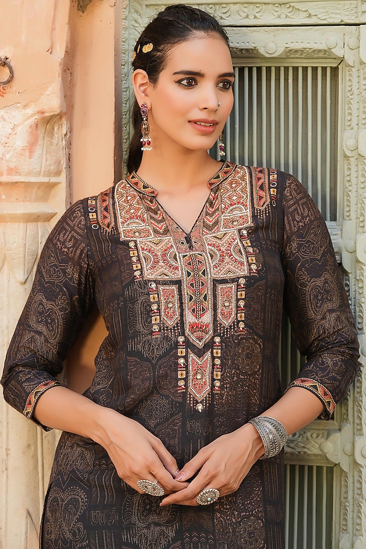 Dark Brown Embroidered Kurta Set by Scakhi Luxe at Pernia's Pop Up Shop