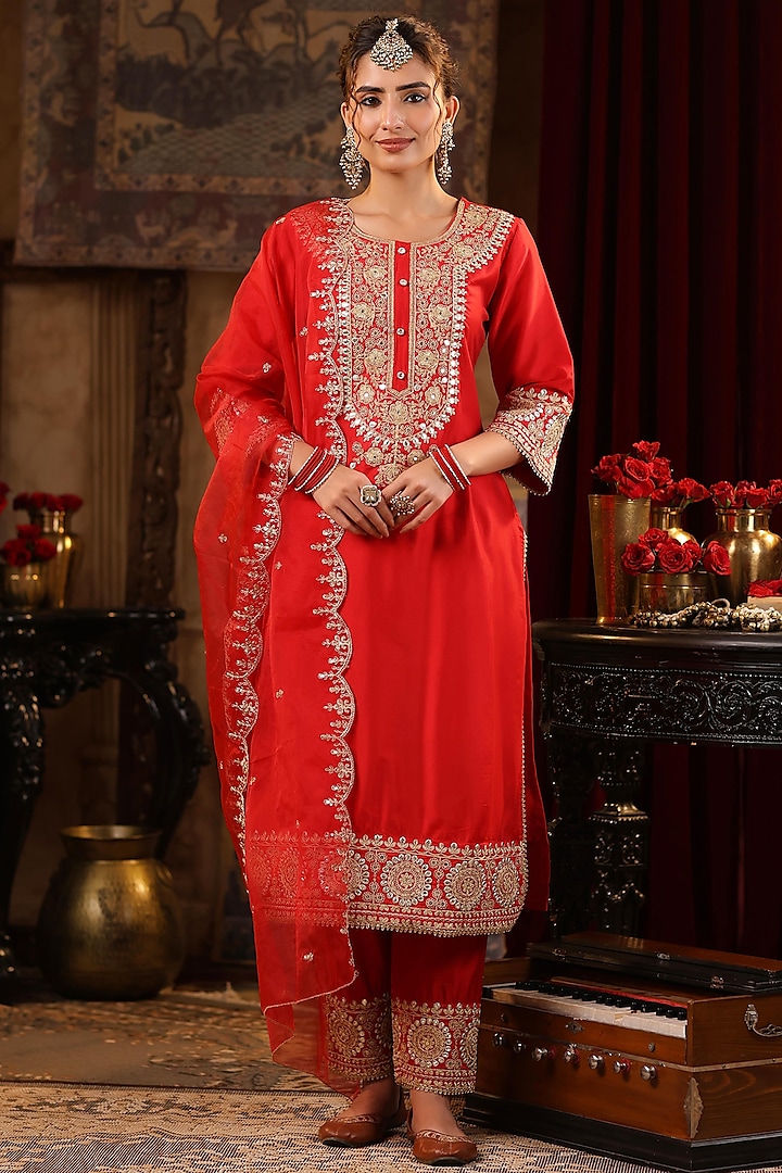 Red Chanderi Silk Gota & Sequins Embroidered Kurta Set by Scakhi at Pernia's Pop Up Shop