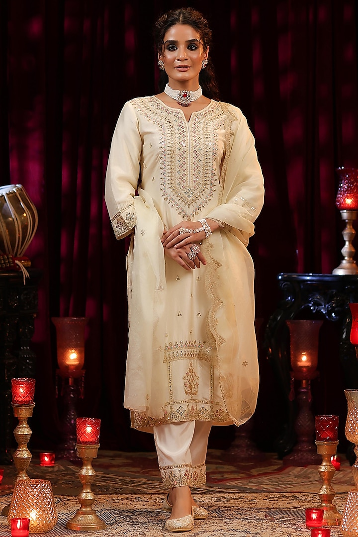 Ivory Dupion Silk Gota & Sequins Embroidered Kurta Set by Scakhi Luxe at Pernia's Pop Up Shop