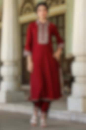 Maroon Modal Chanderi Embellished Pathani Kurta Set by Scakhi Luxe at Pernia's Pop Up Shop