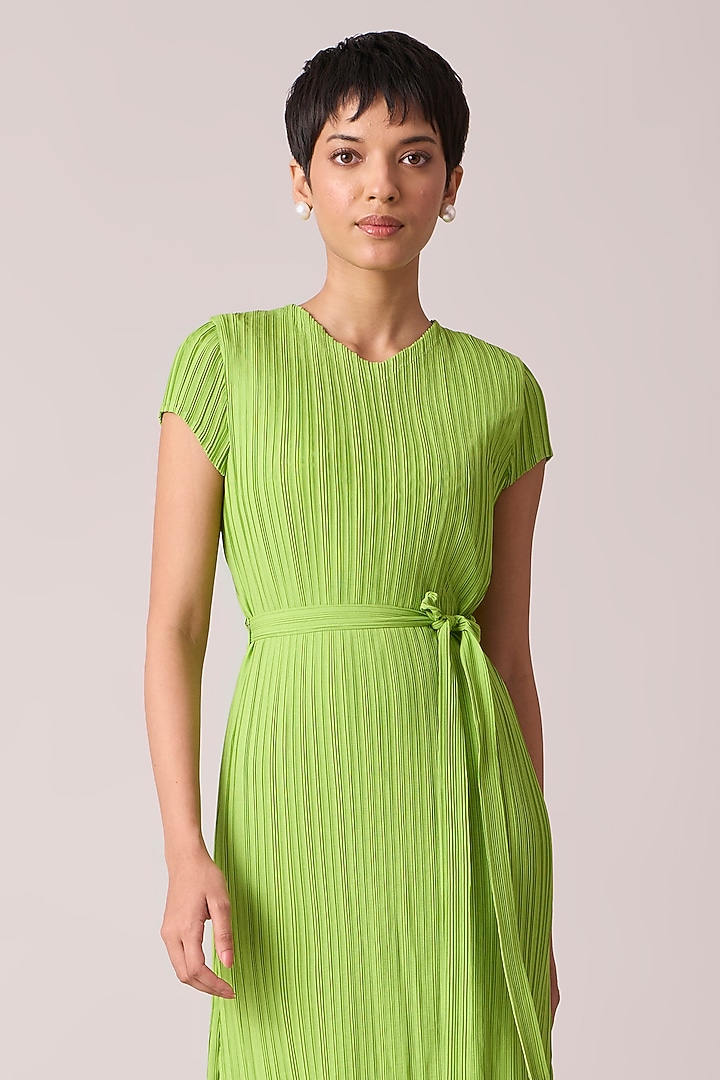 Bright Green Polyester Midi Dress With Belt by Scarlet Sage at Pernia's Pop Up Shop 2026 Bright Green Polyester Midi Dress With Belt by Scarlet Sage at Pernia's Pop Up Shop 2026