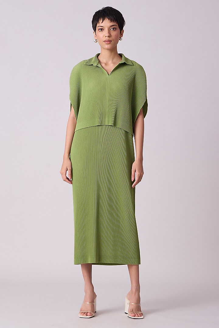 green emerald velvet dress Rihoas Velour Boat Neck Ruched Midi Dress, Green / M main image 0