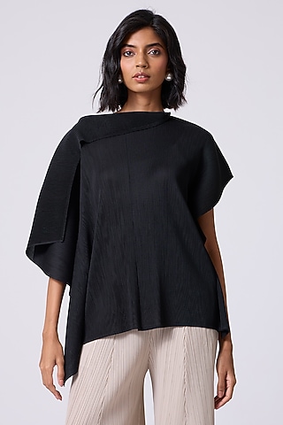 Black Polyester Pleated Top by Scarlet Sage