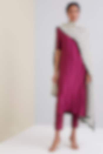 Magenta A-Line Kurta Set by Scarlet Sage at Pernia's Pop Up Shop