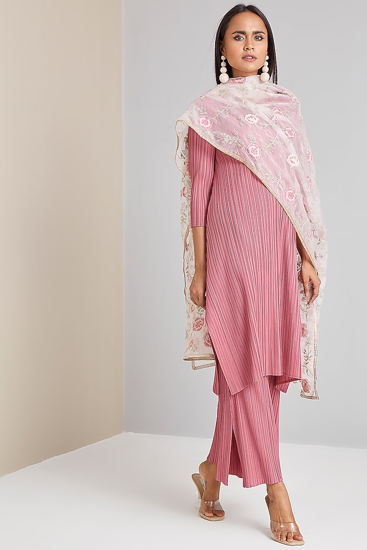 Dahlia Pink A-Line Kurta Set by Scarlet Sage at Pernia's Pop Up Shop
