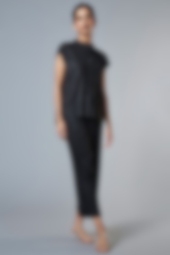  Black High-Low Shirt by Scarlet Sage at Pernia's Pop Up Shop