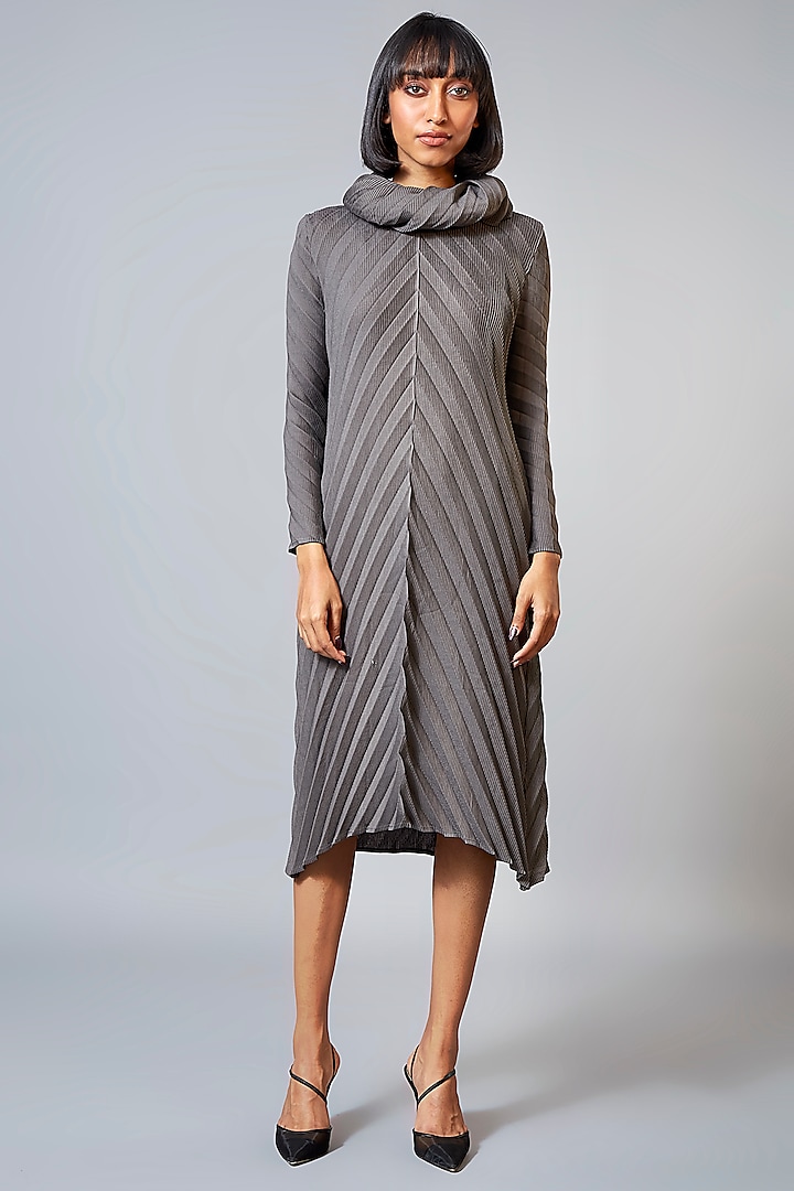 Dark Grey Chevron Pleated Shift Dress by Scarlet Sage at Pernia's Pop Up  Shop 2026