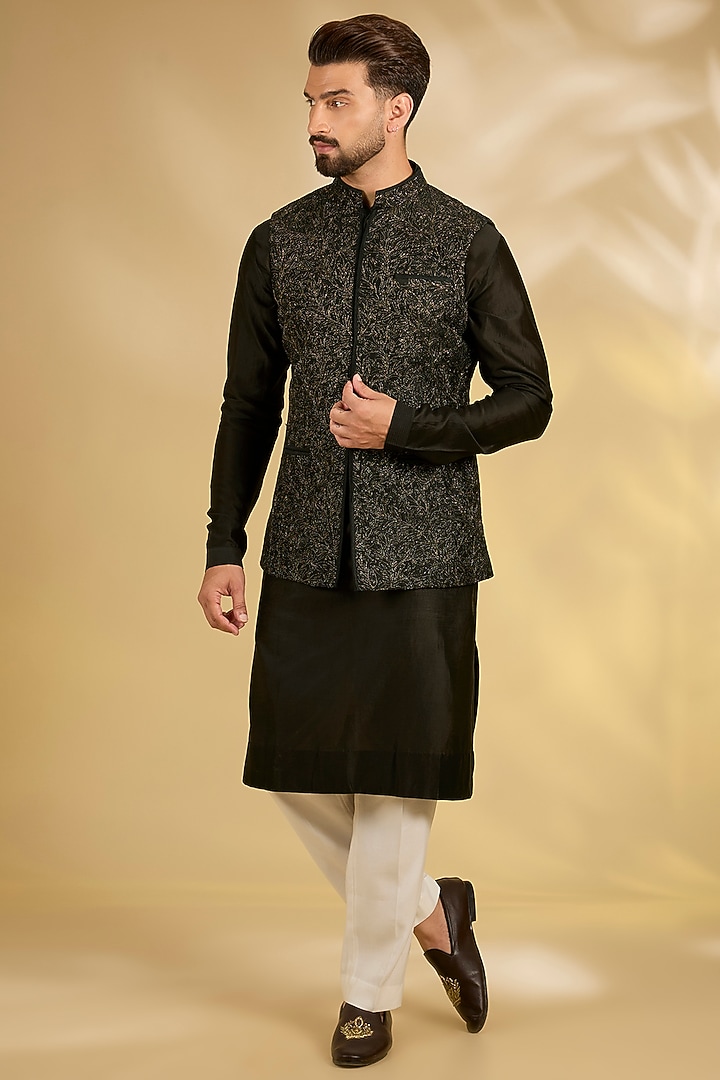 Black Silk Bundi Jacket Set by Samant Chauhan Men at Pernia's Pop Up Shop