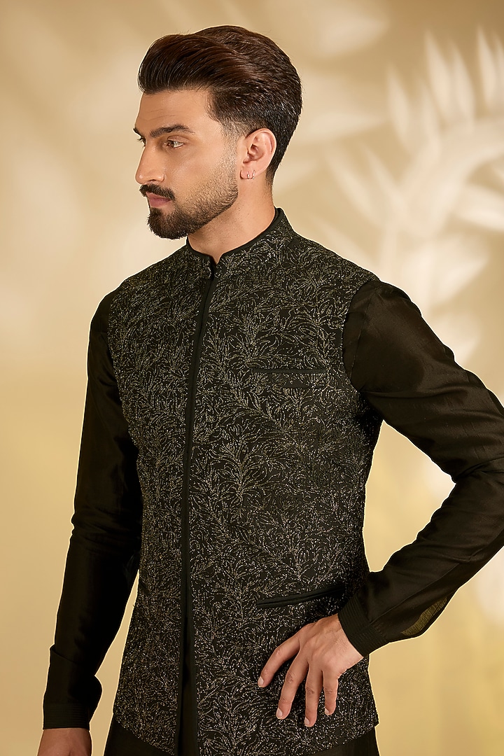 Black Silk Bundi Jacket Set by Samant Chauhan Men at Pernia's Pop Up Shop