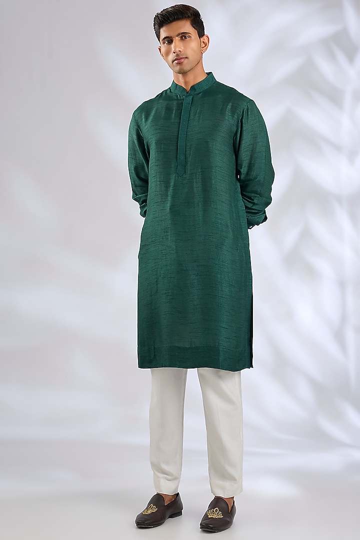 Emerald Green Silk Bundi Jacket Set by Samant Chauhan Men at Pernia's Pop Up Shop