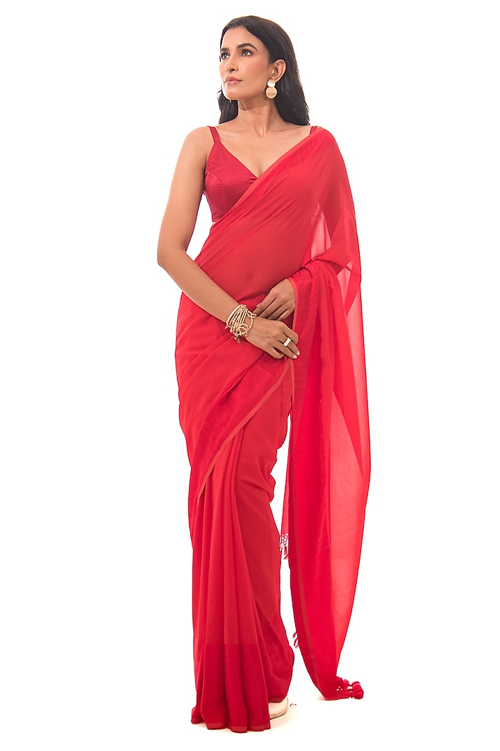 Red Pure Georgette Handloom Saree Set by Sacred Weaves