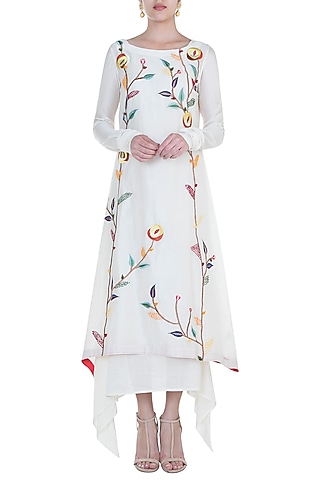 Off White Embroidered Kurta With Inner by Samant Chauhan