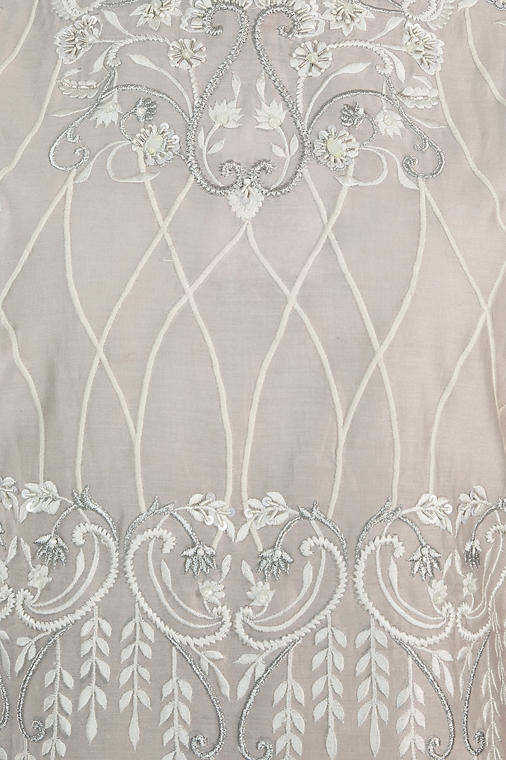 Grey Embroidered Kurta With Off White Inner Vacation Dress by Samant Chauhan at Pernia's Pop Up Shop