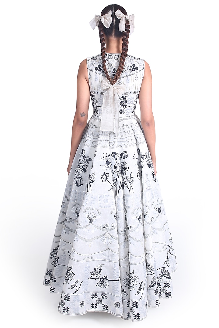 Off White Embroidered Gown by Samant Chauhan at Pernia's Pop Up Shop