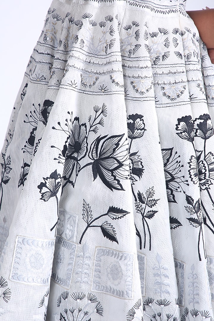 Off White Embroidered Gown by Samant Chauhan at Pernia's Pop Up Shop