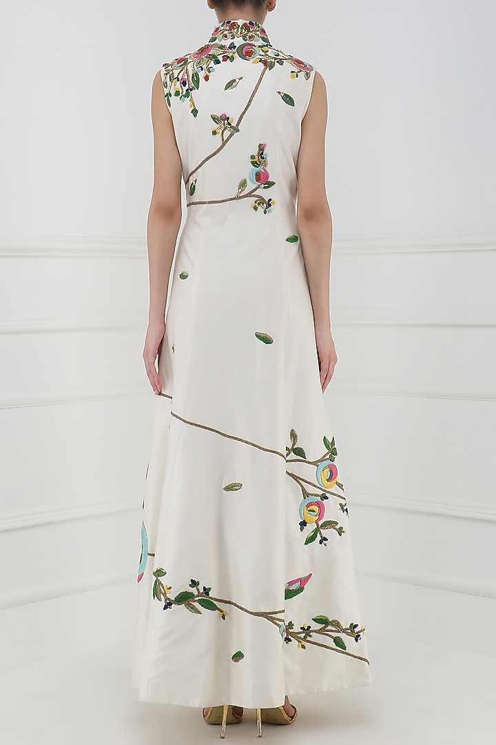 Off white embroidered front open gown available only at Pernia's Pop Up Shop.