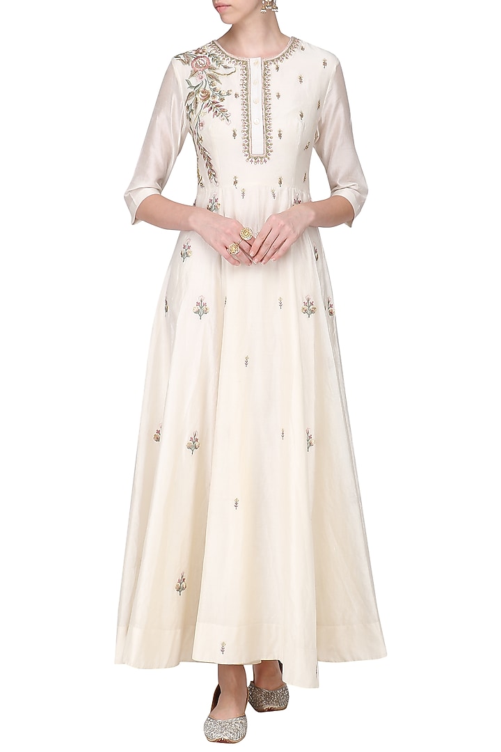 Off white embroidered maxi dress available only at Pernia's Pop Up Shop.