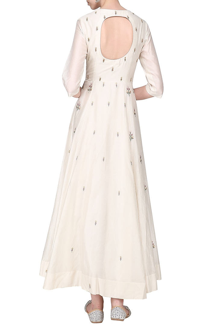 Off white embroidered maxi dress available only at Pernia's Pop Up Shop.