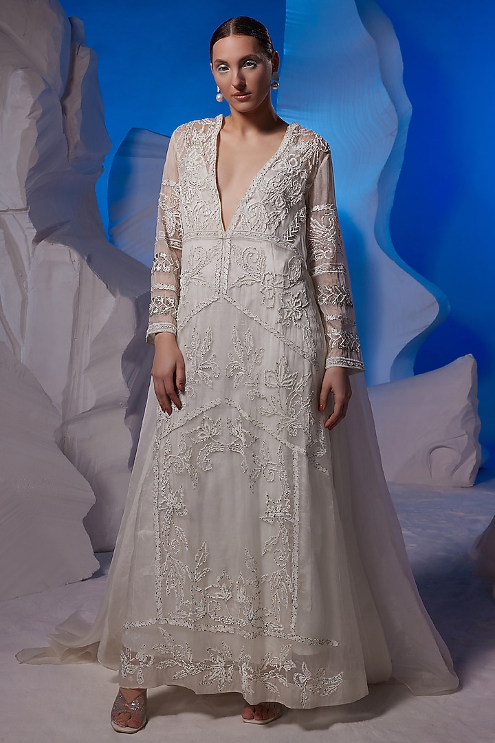 Ivory Organza Silk Embroidered Kurta by Samant Chauhan at Pernia's Pop Up Shop