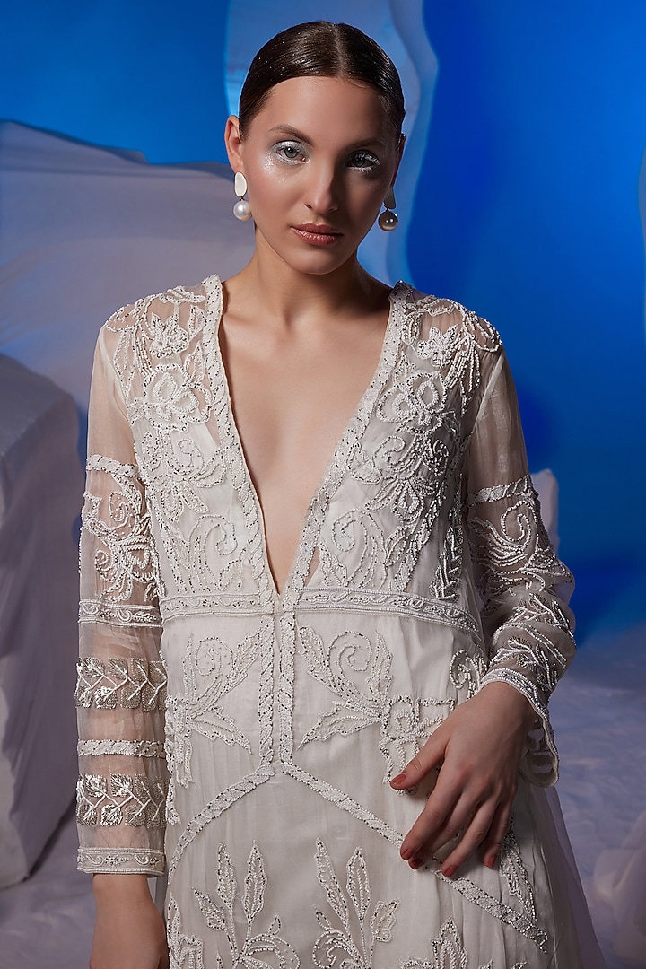 Ivory Organza Silk Embroidered Kurta by Samant Chauhan at Pernia's Pop Up Shop
