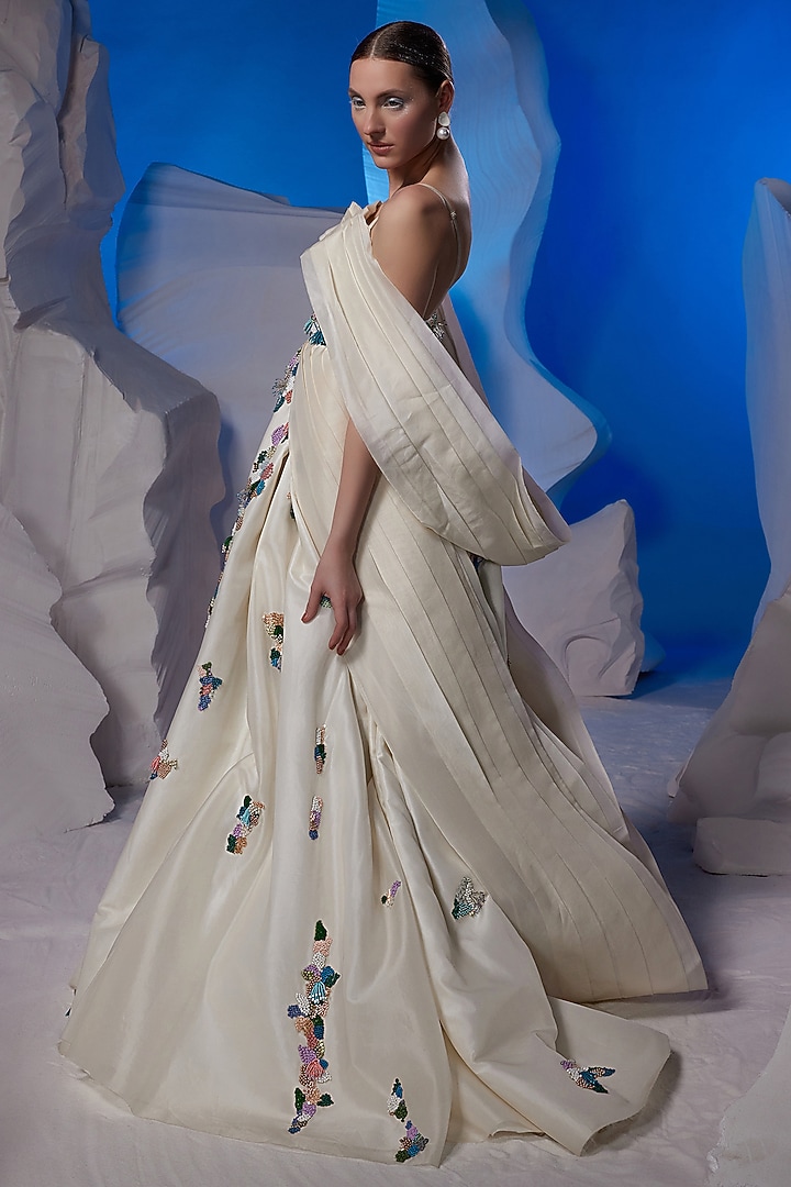 Ivory Organza Silk & Fine Cotton Bridal Gown by Samant Chauhan at Pernia's Pop Up Shop