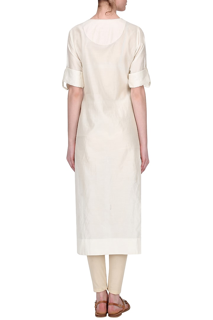 Off White thread embroidered kurta available only at Pernia's Pop Up Shop.