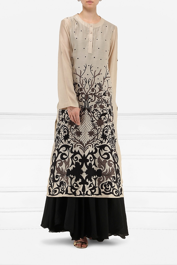 Grey and black embroidered layered kurta available only at Pernia's Pop Up Shop.