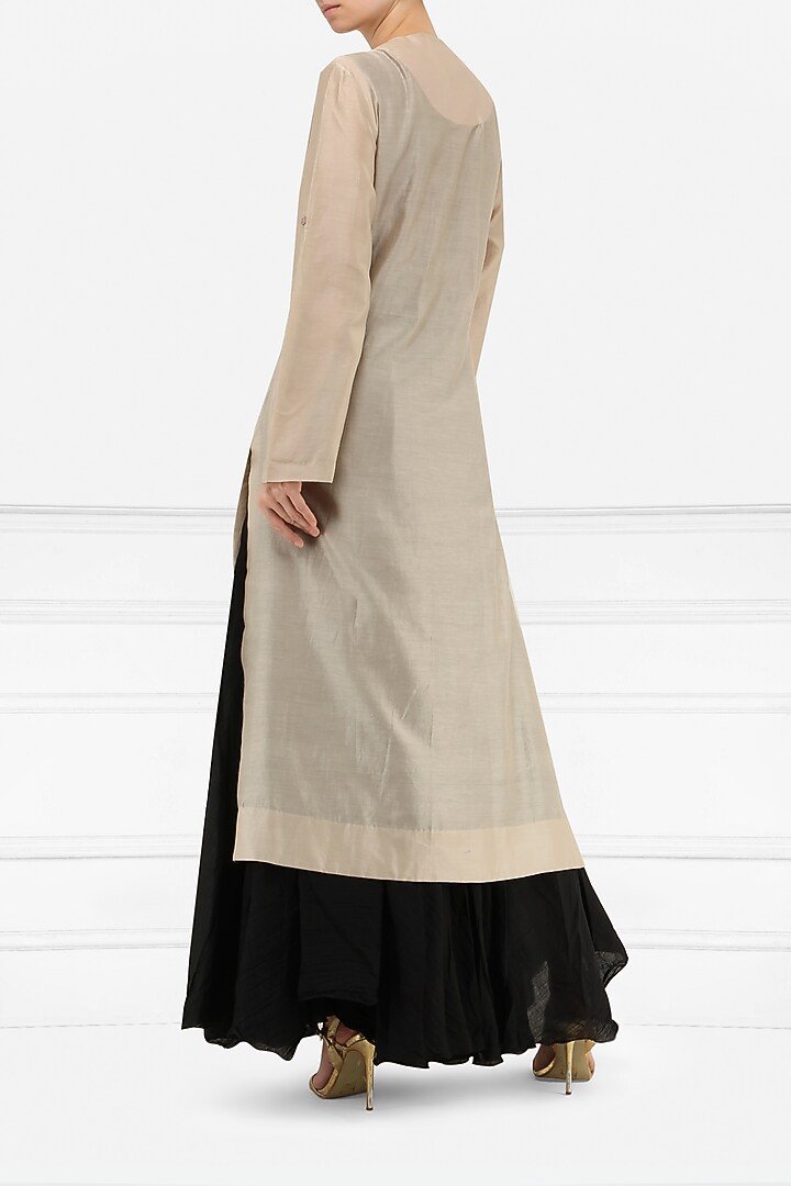 Grey and black embroidered layered kurta available only at Pernia's Pop Up Shop.