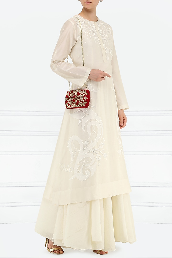Off white embroidered layered kurta available only at Pernia's Pop Up Shop.
