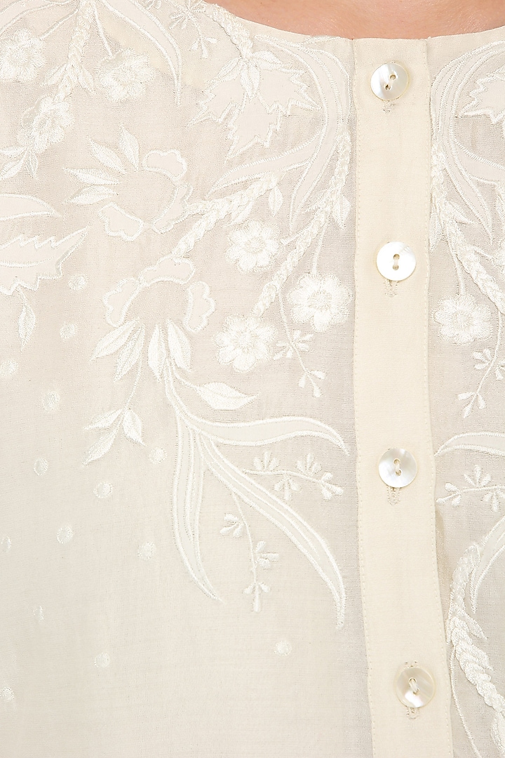 Off white embroidered layered kurta available only at Pernia's Pop Up Shop.