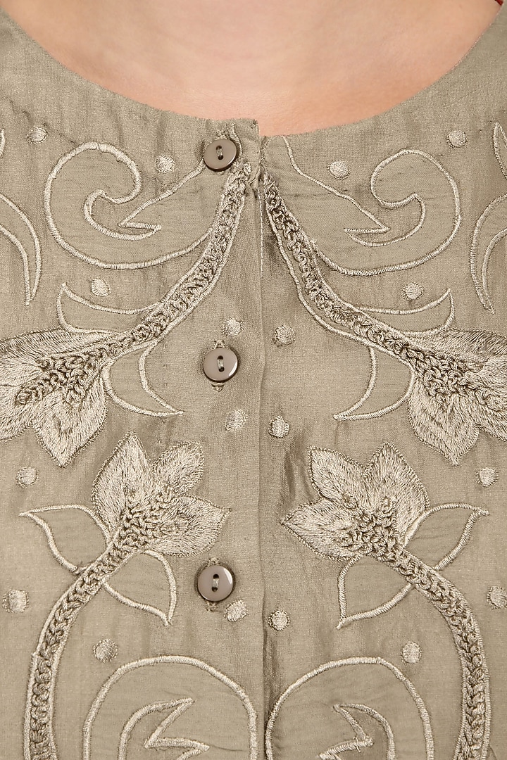 Grey and white thread embroidered layered kurta available only at Pernia's Pop Up Shop.
