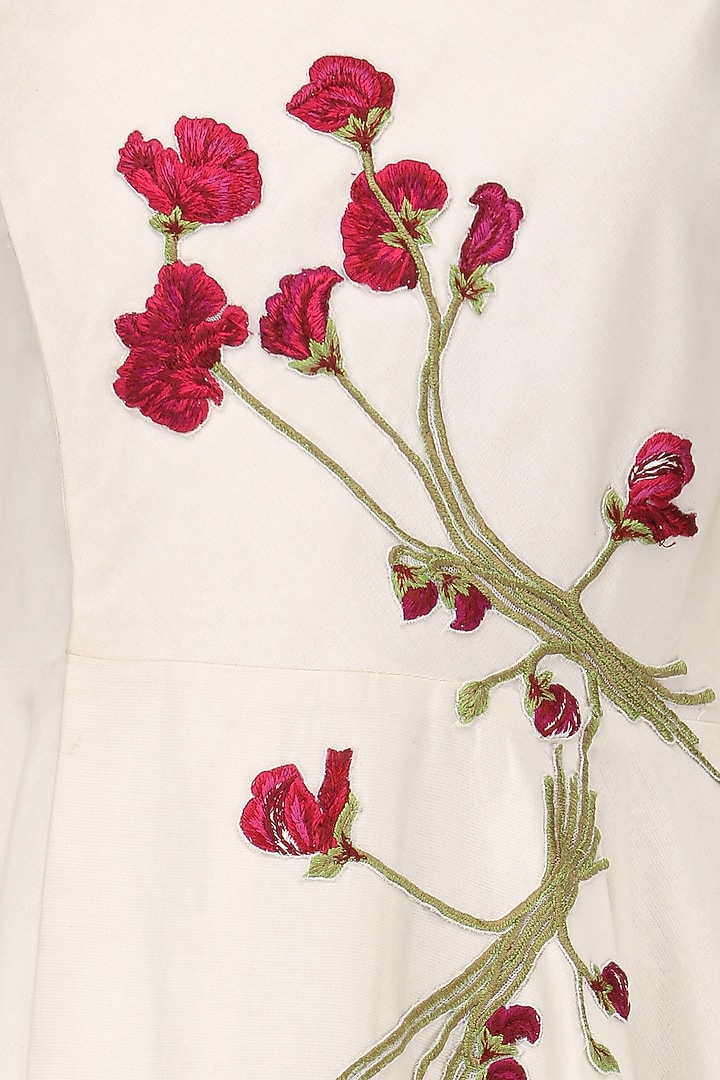 Off white embroidered gown available only at Pernia's Pop Up Shop.