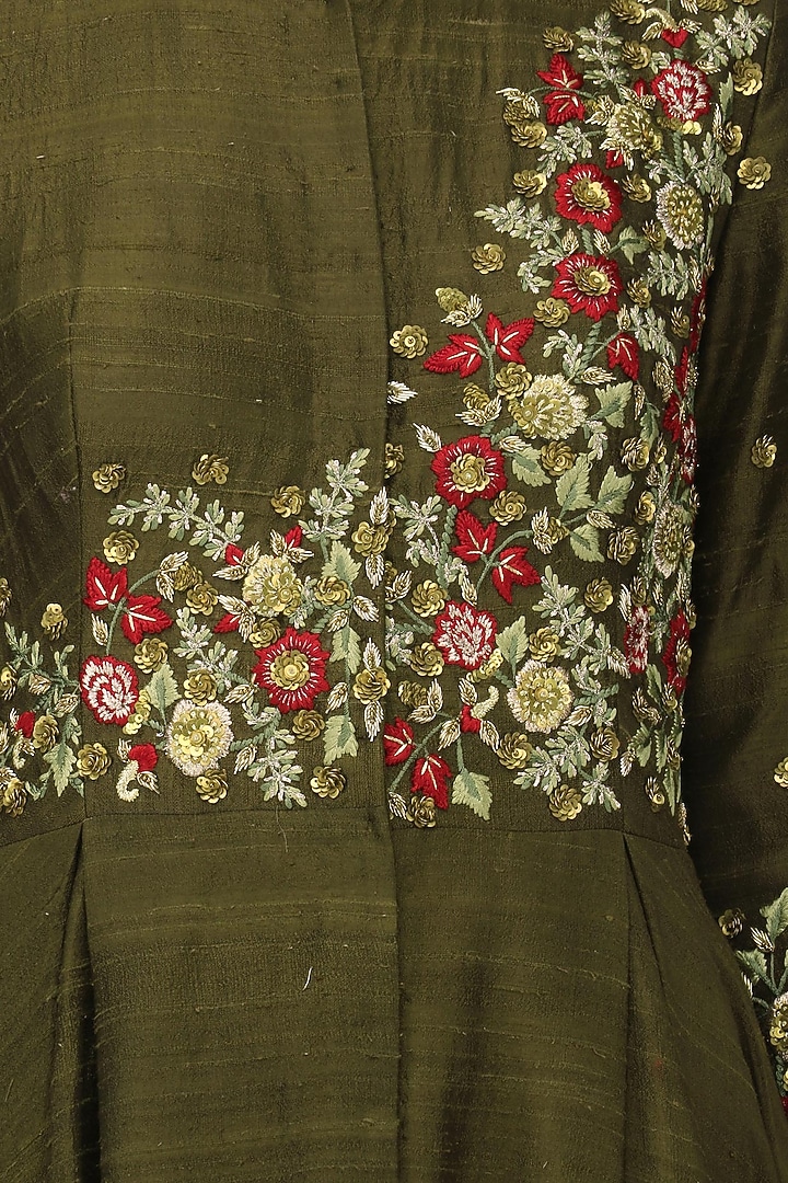 Brown floral embroidered gown available only at Pernia's Pop Up Shop.