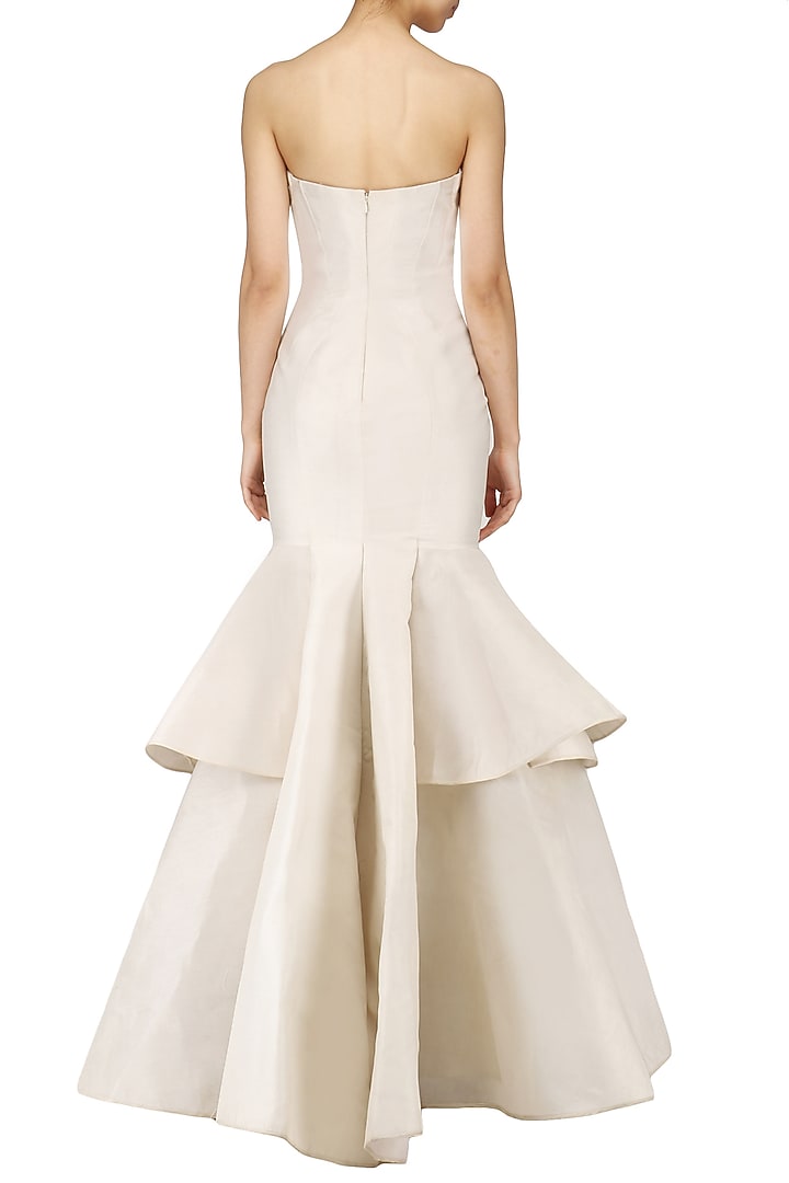 Off white embroidered off shoulder gown available only at Pernia's Pop Up Shop.