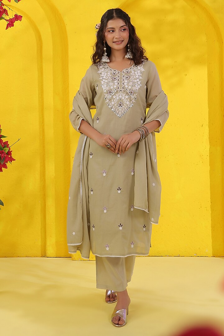 Beige Cotton Mulmul Embroidered Kurta Set by Scakhi Luxe at Pernia's Pop Up Shop