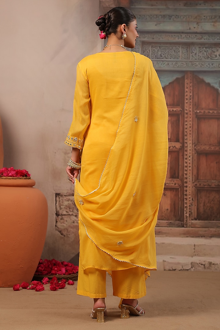 Mango Yellow Cotton Mulmul Gota Work Straight Kurta Set by Scakhi Luxe at Pernia's Pop Up Shop