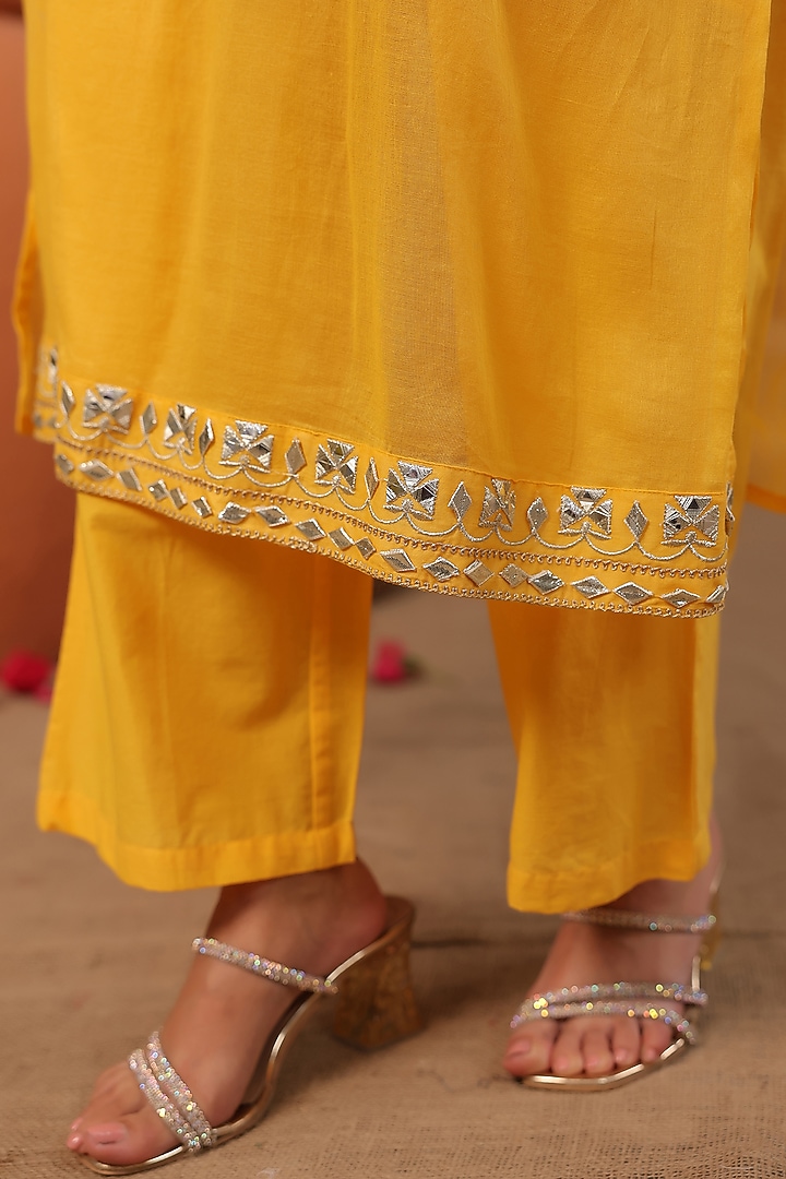 Mango Yellow Cotton Mulmul Gota Work Straight Kurta Set by Scakhi Luxe at Pernia's Pop Up Shop