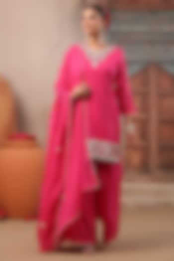 Fuchsia Cotton Mulmul Gota Work Kurta Set by Scakhi Luxe at Pernia's Pop Up Shop