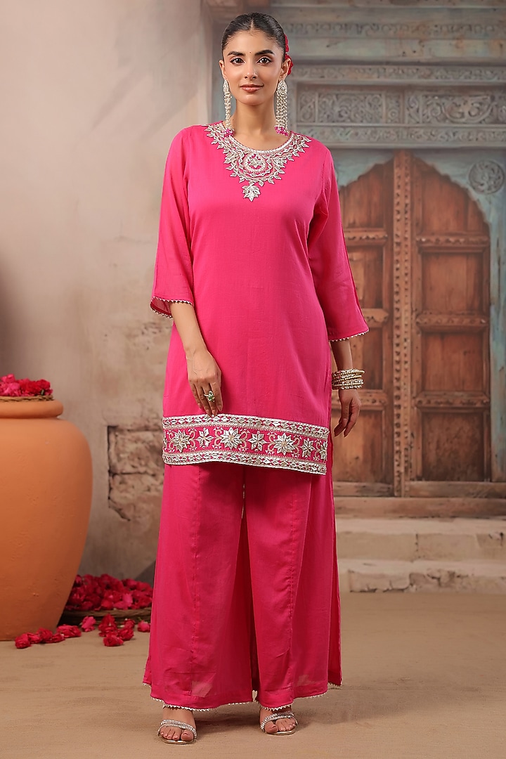 Fuchsia Cotton Mulmul Gota Work Kurta Set by Scakhi Luxe at Pernia's Pop Up Shop