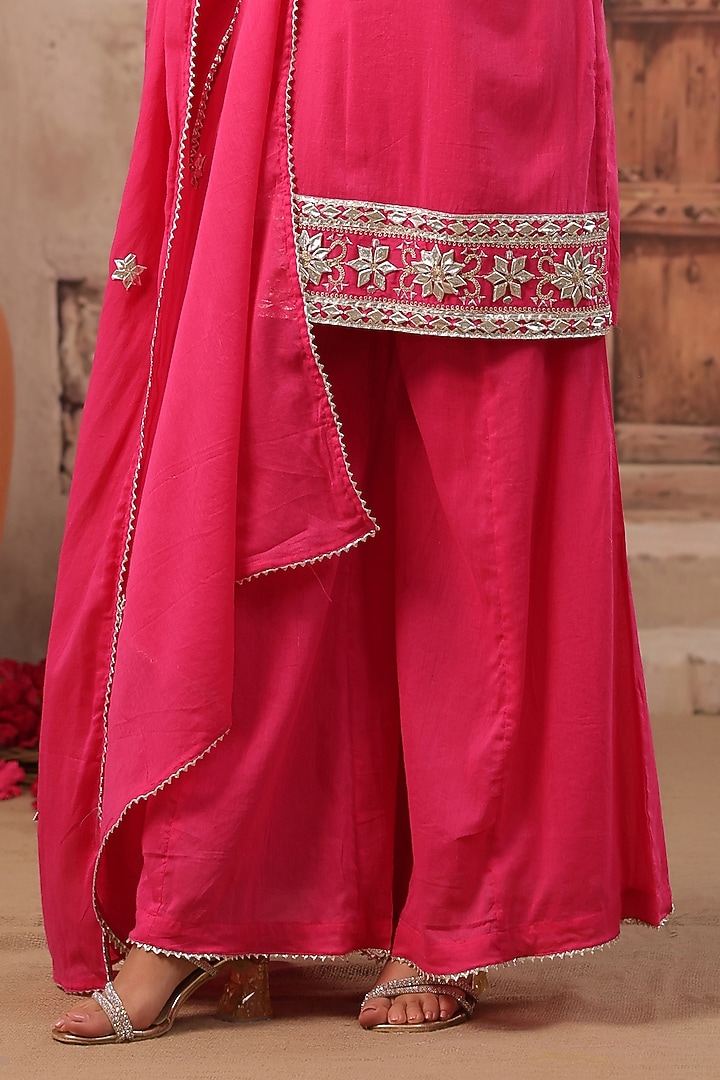 Fuchsia Cotton Mulmul Gota Work Kurta Set by Scakhi Luxe at Pernia's Pop Up Shop