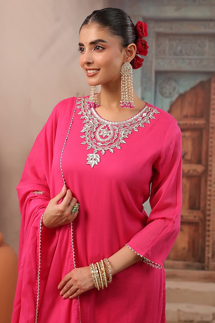 Fuchsia Cotton Mulmul Gota Work Kurta Set by Scakhi Luxe at Pernia's Pop Up Shop